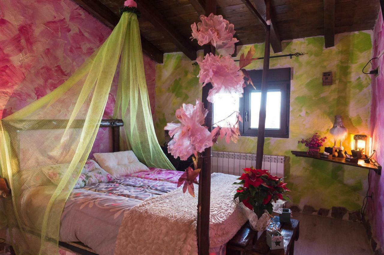 El Eden De Javier Guest House Robledillo Exterior photo